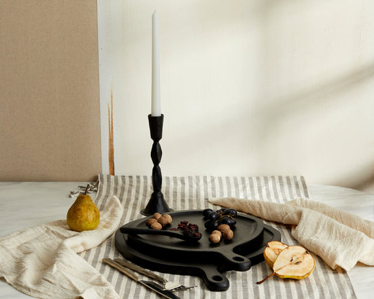 Viena Sculpture Shape Iron Black Candle Holder-1